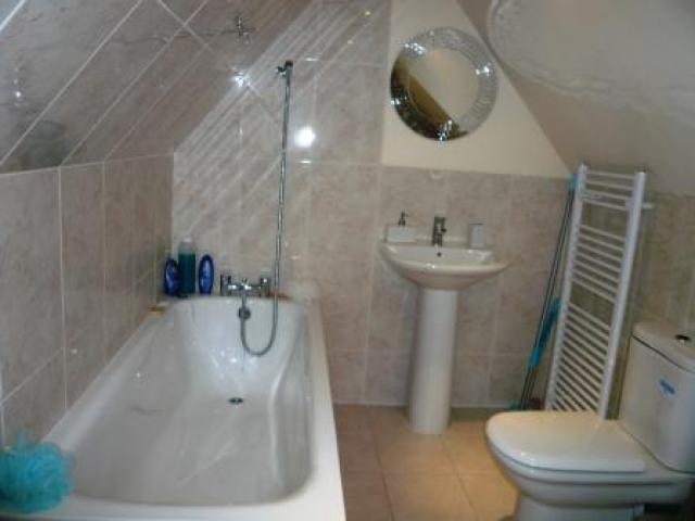 			1 Bedroom, 1 bath, 1 reception Flat			 Heathfield Gardens, GOLDERS GREEN